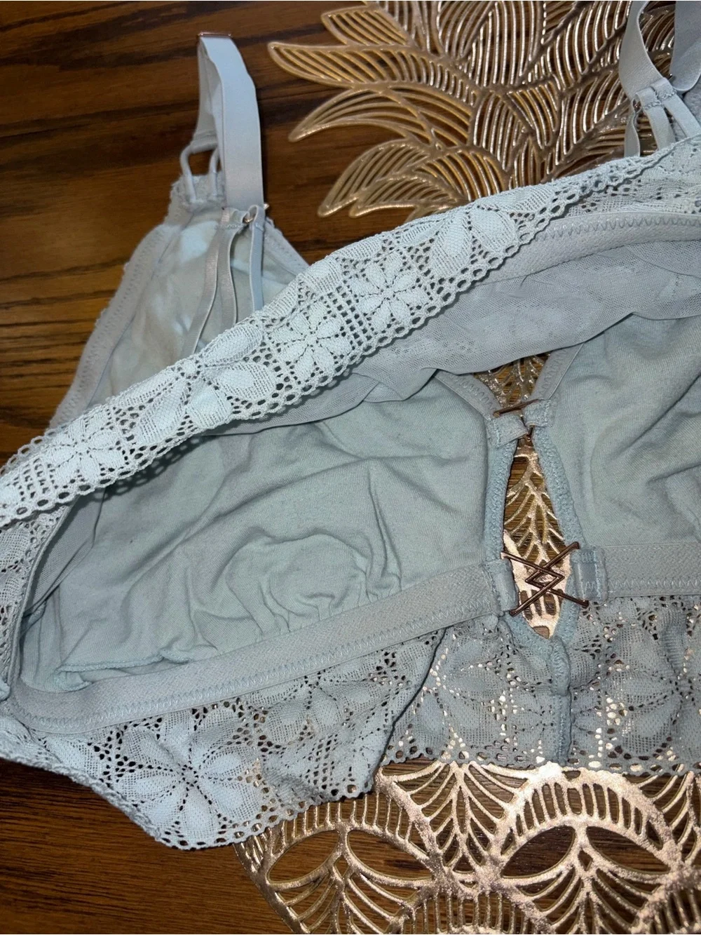 AERIE flower lace bralette, deep v longline, mesh lined, adjustable straps,